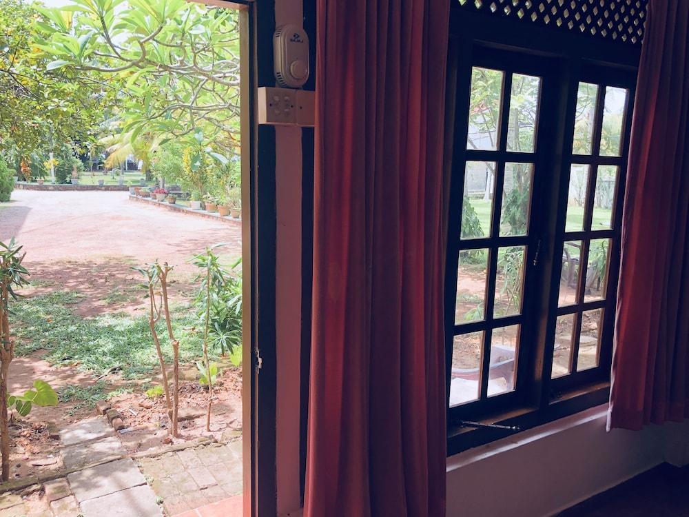 Hotel Lagoon Paradise Negombo Extérieur photo