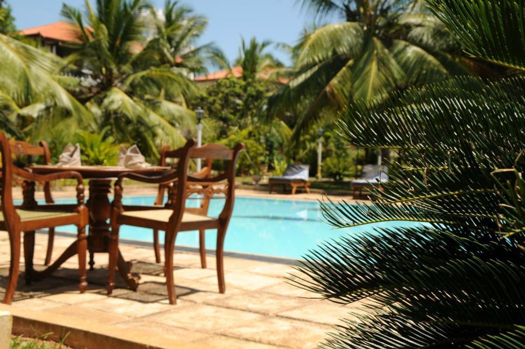 Hotel Lagoon Paradise Negombo Extérieur photo