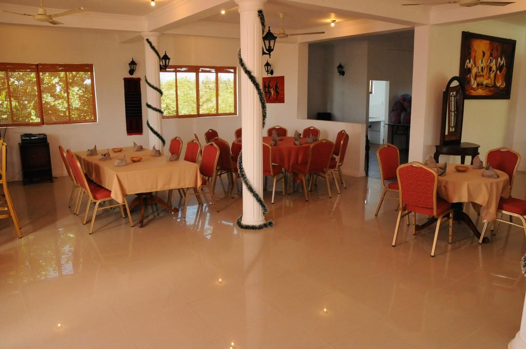 Hotel Lagoon Paradise Negombo Extérieur photo