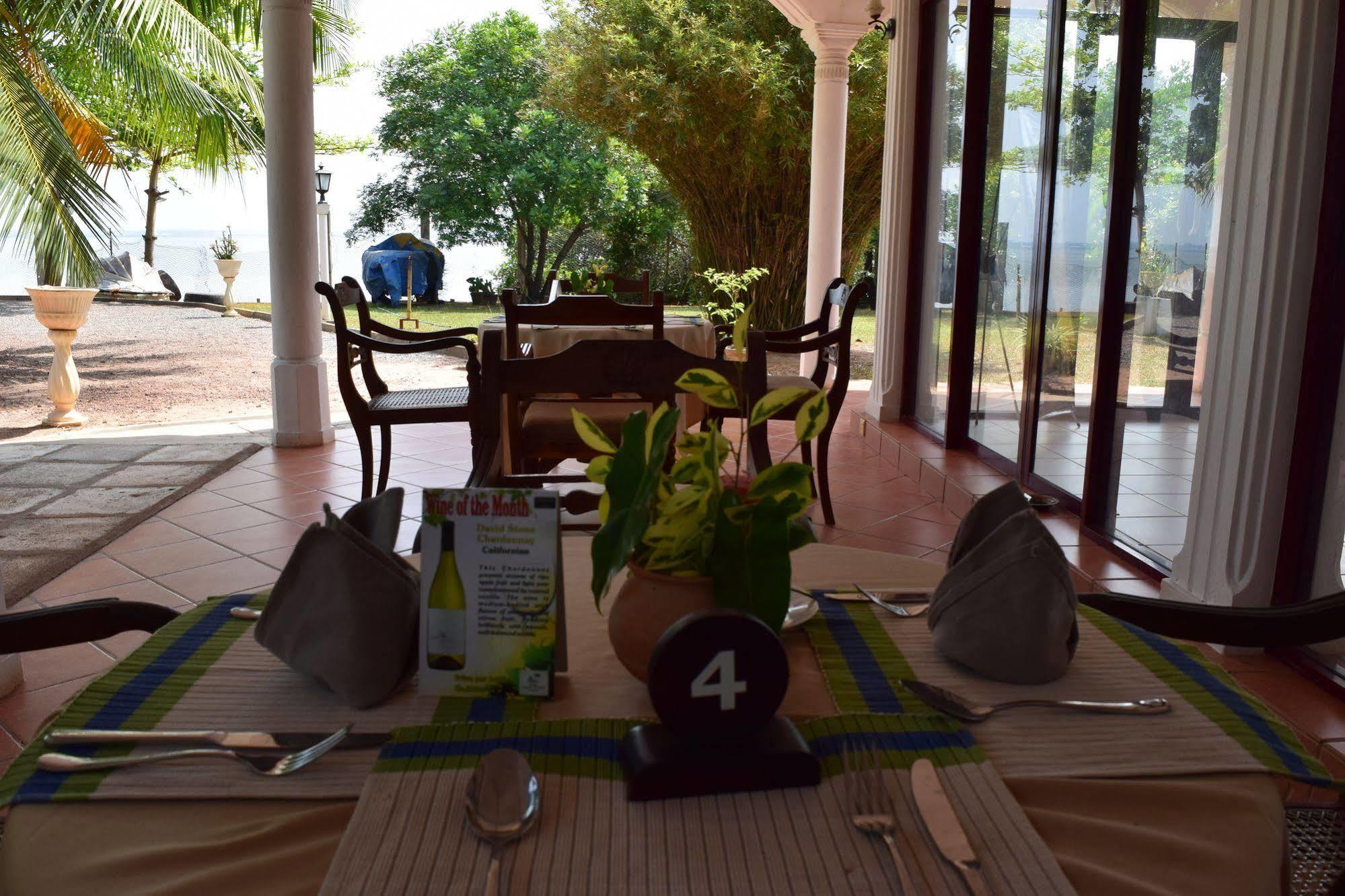 Hotel Lagoon Paradise Negombo Extérieur photo