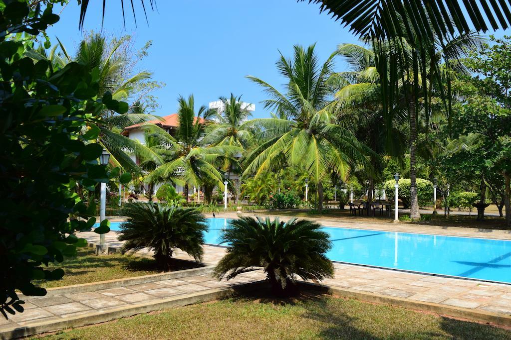Hotel Lagoon Paradise Negombo Extérieur photo