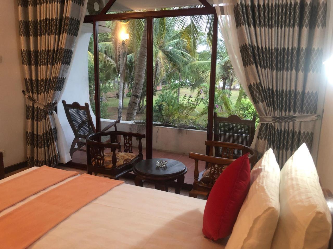 Hotel Lagoon Paradise Negombo Extérieur photo